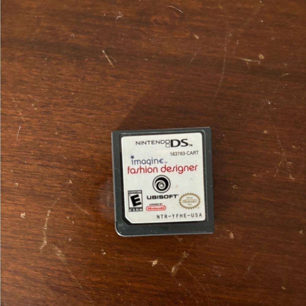 Nintendo DS IMAGINE fashion designer​​​​​​